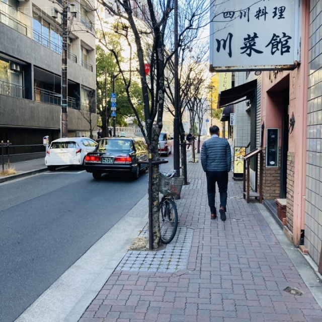 神田旅館組合ビル　ビル前面道路
