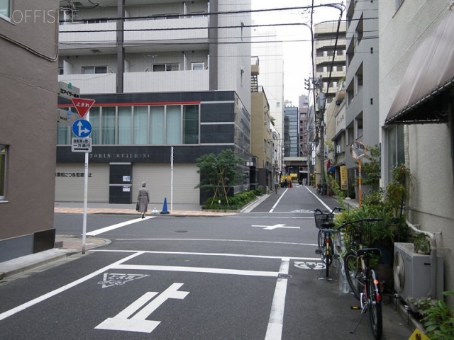 MSビル 3階【302】 12.65坪　ビル前面道路