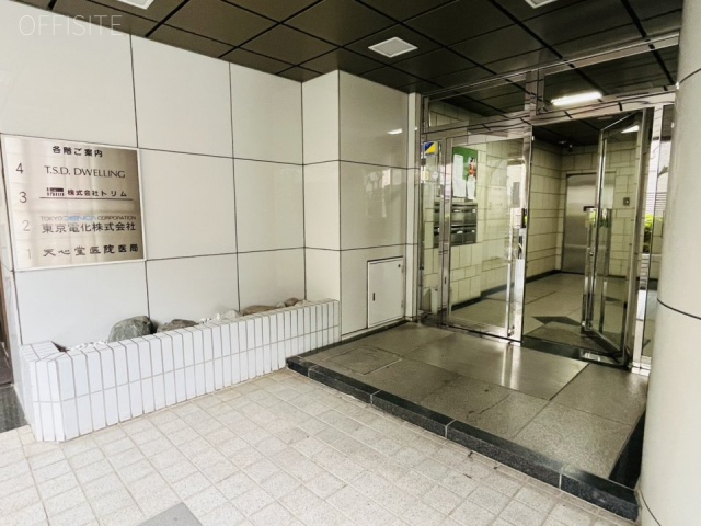 天心堂ビル エントランス