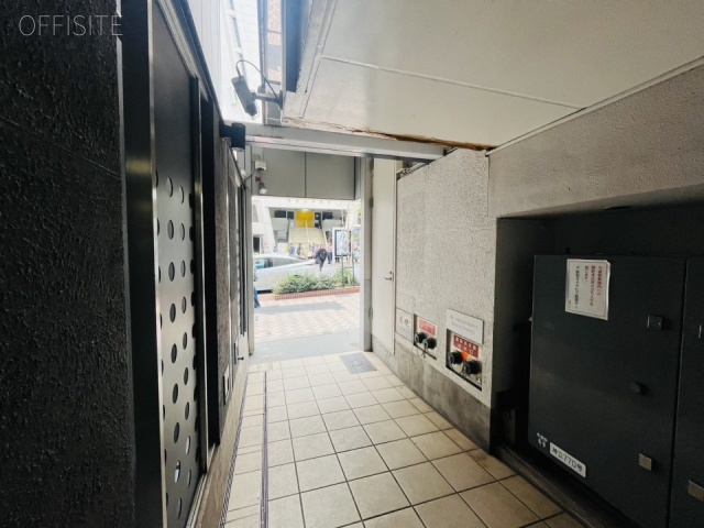 ABC-MART公園通りビル エントランス