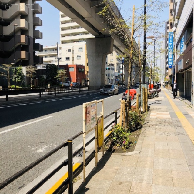 シティコーポ西日暮里 ビル前面道路