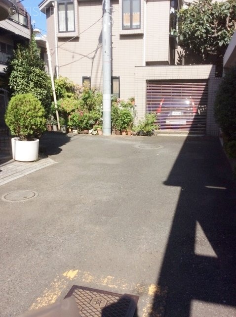 クインテット原宿ビル ビル周辺道路