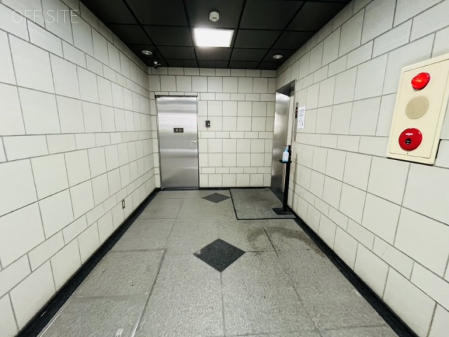 天心堂ビル エントランス