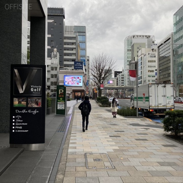 KD南青山ビル ビル前面道路