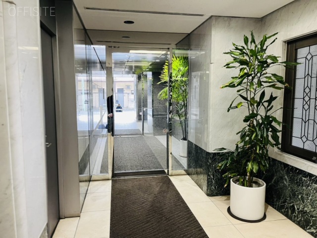 興和芝公園ビル　エントランス