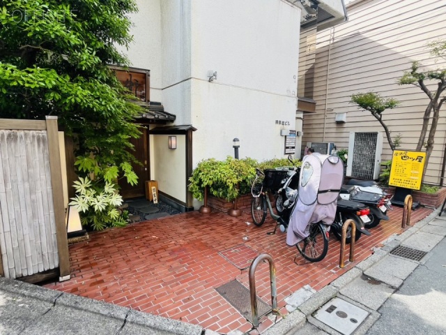 陽臨堂ビル　駐車場