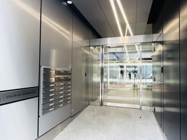 COLOR・US秋葉原　通用口