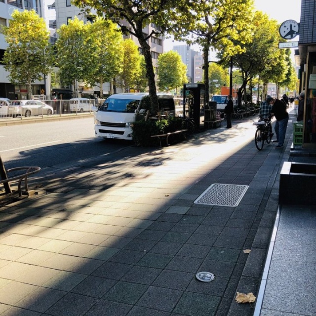 築地中央ビル ビル前面道路