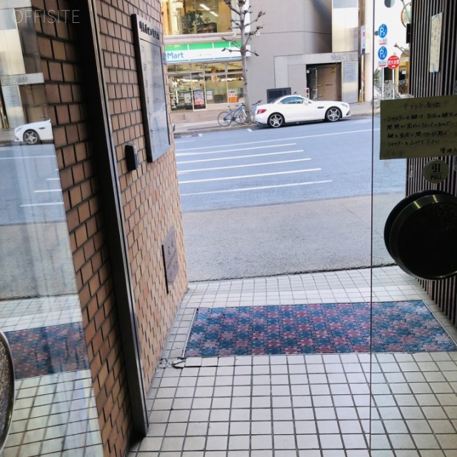 川志満ビル エントランス