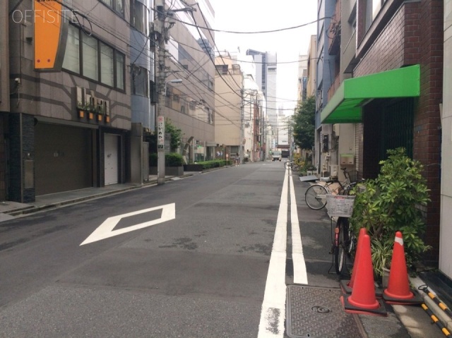 宝華ビル ビル前面道路