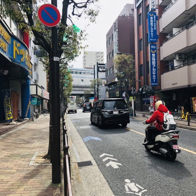 コキミビル ビル前面道路