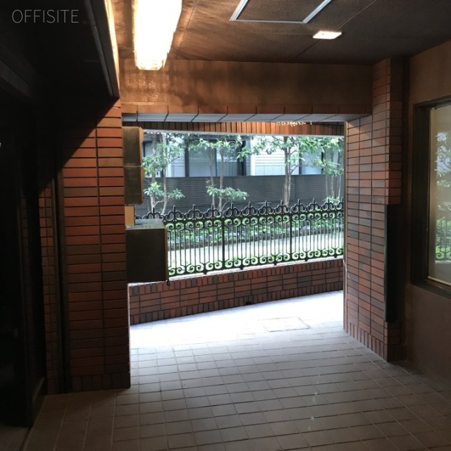 井上ビル12号館 エントランス