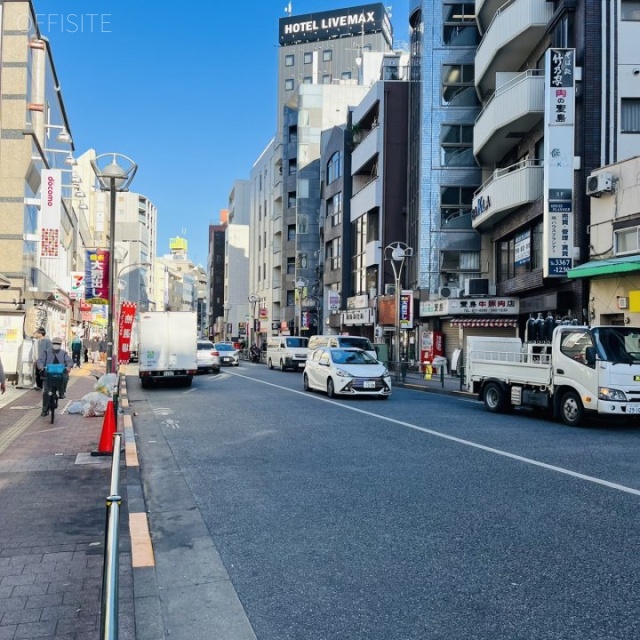 高田馬場センタービル 前面道路