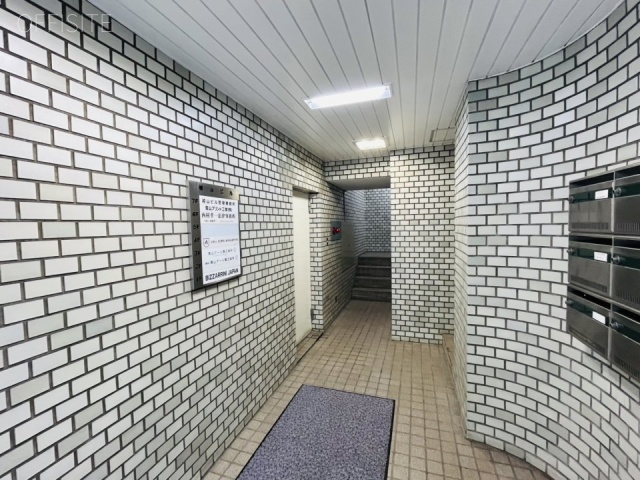 越山ビル　エントランス