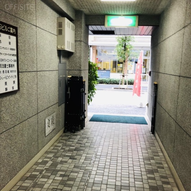 新橋SSビル オフィス出入口