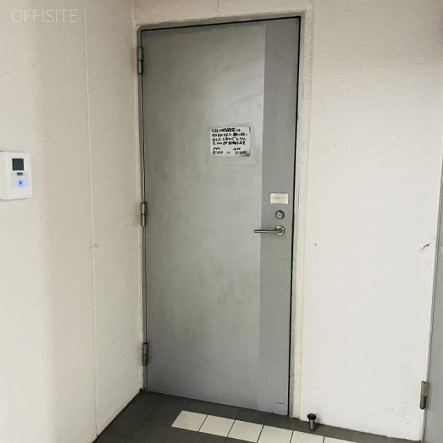 花本ビル　通用口