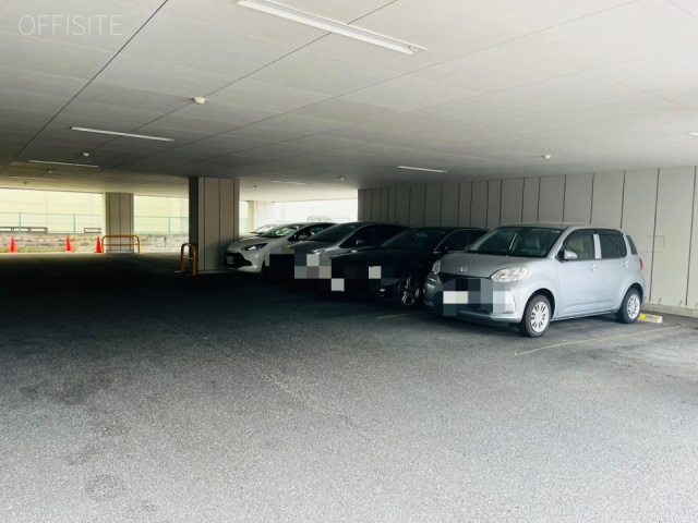 第6プリンスビル 駐車場