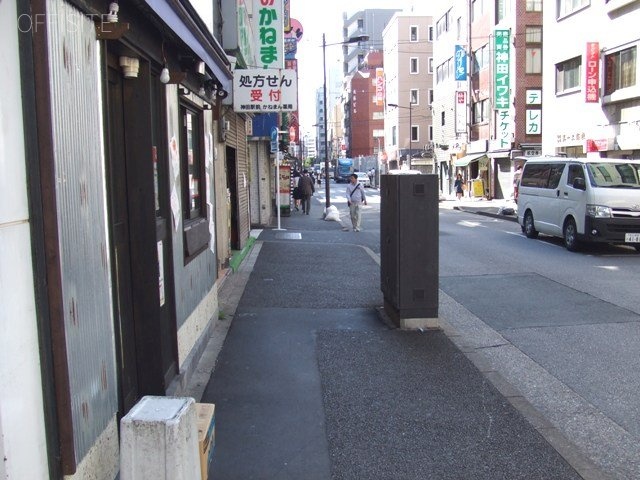 椿ビル ビル周辺道路