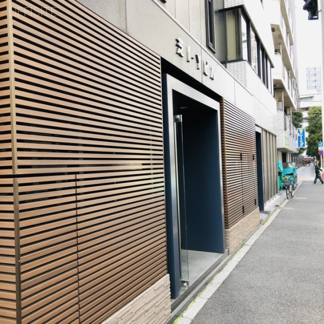 芝IYビル エントランス