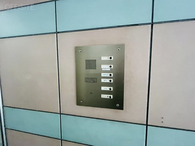 西新宿小林ビル エントランス