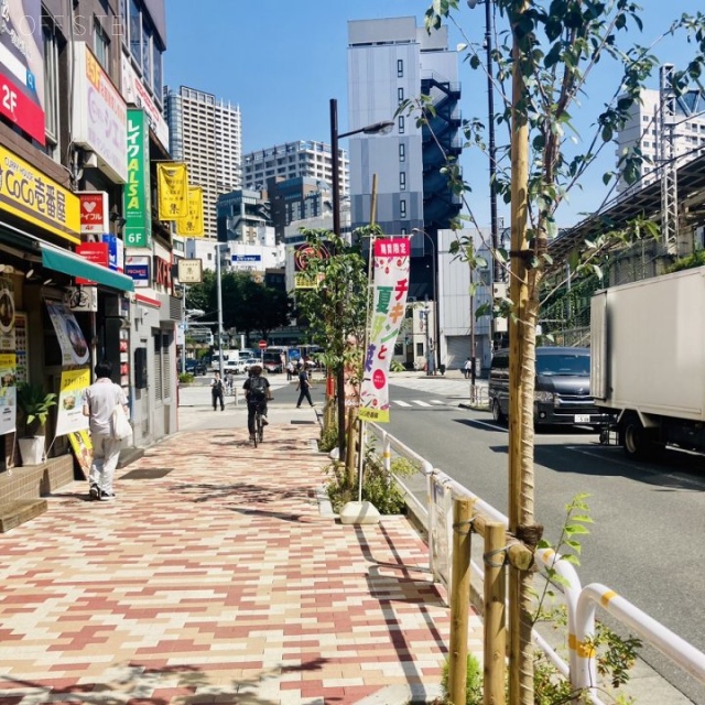 扇寿(せんじゅ)ビル ビル前面道路