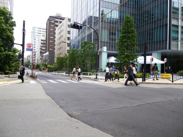 東急番町ビル ビル前面道路