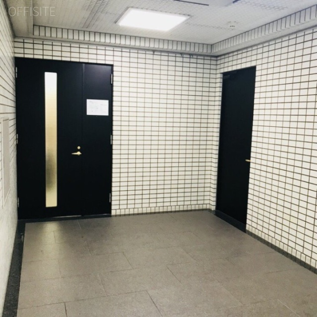 祐ビル エントランス