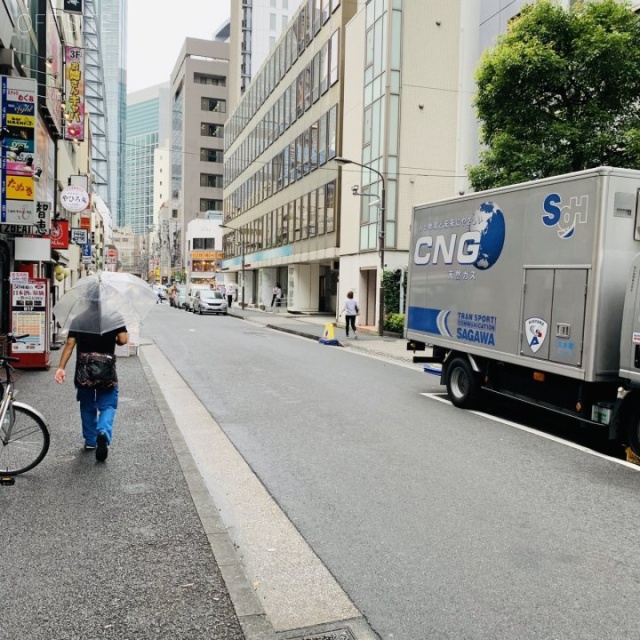 ル・グラシエルBLDG.36 ビル前面道路