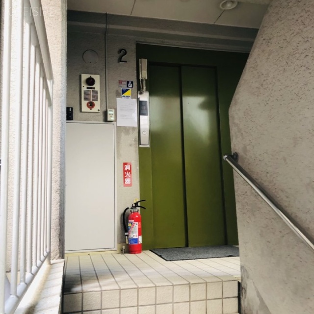 清川ビル エントランス