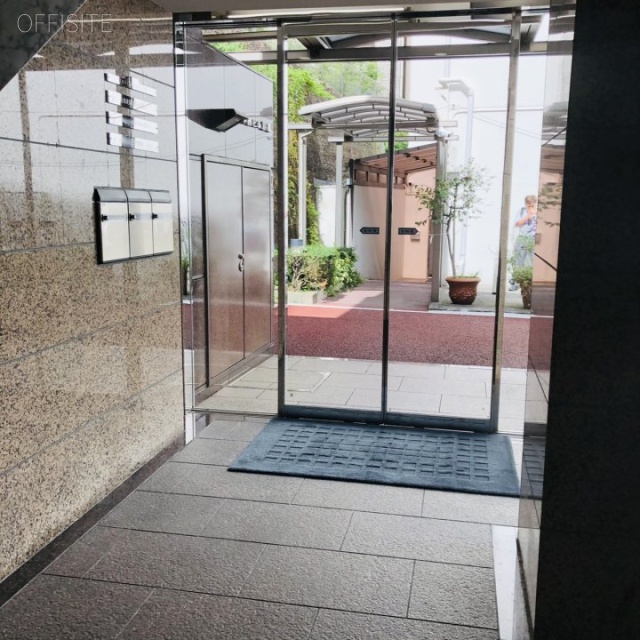 赤坂中西ビル別館 エントランス