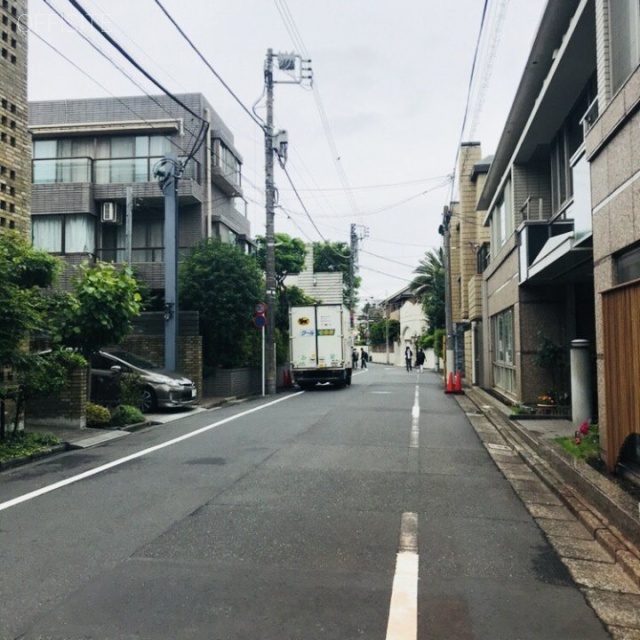 松涛アネックス ビル前面道路