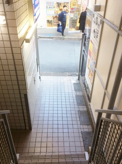 NODERAビル エントランスホール