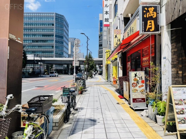 瀬戸ビル　前面歩道