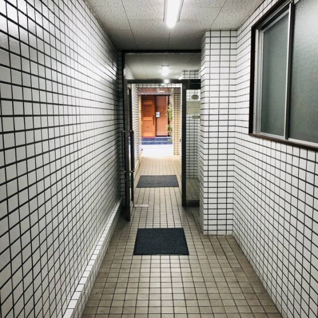 川名ビル エントランス