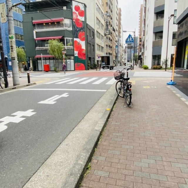 銀座アルカビル ビル前面道路