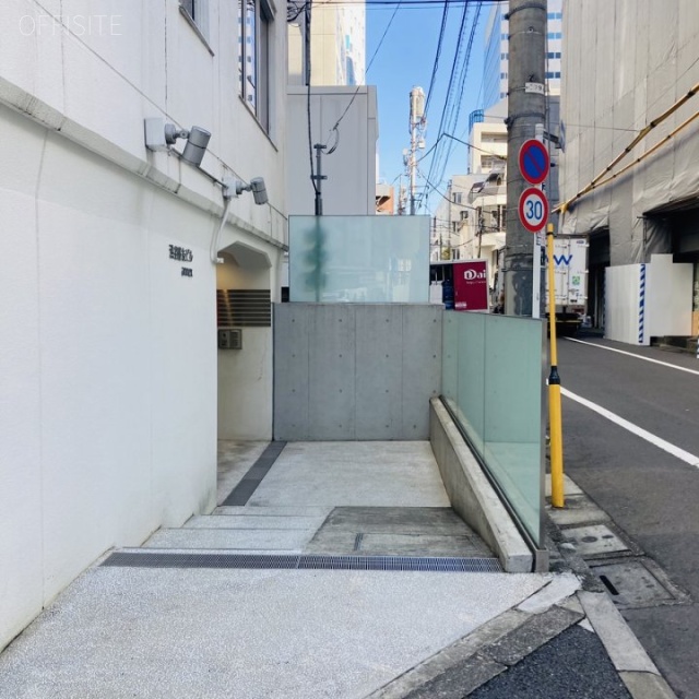 渋谷董友ビルannex オフィスビル出入口