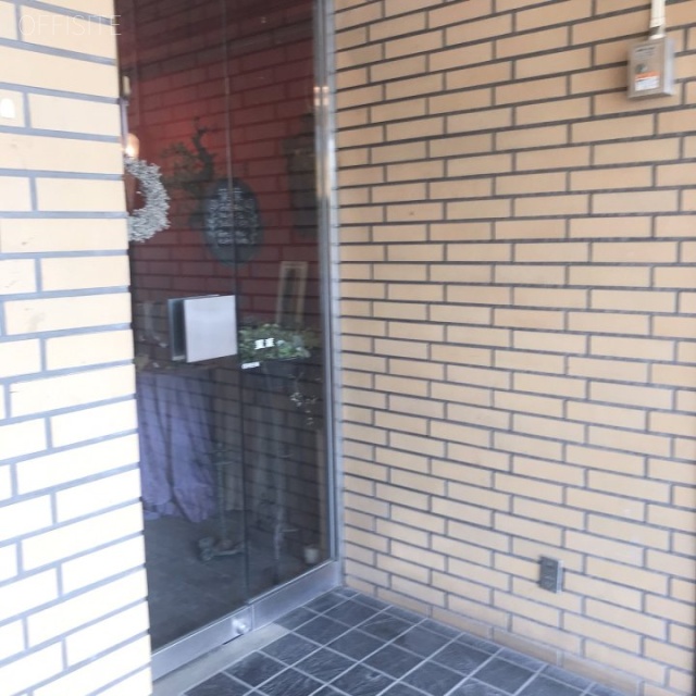 南青山2丁目ビル エントランス