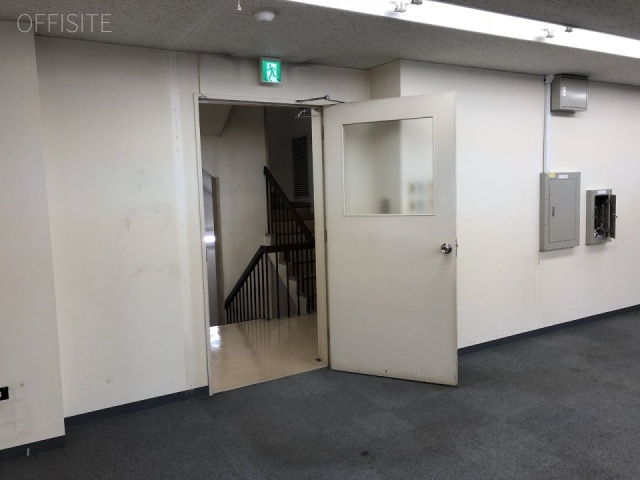 第1田村町ビル 貸室入口