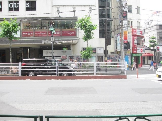 ケントスビル ビル前面道路