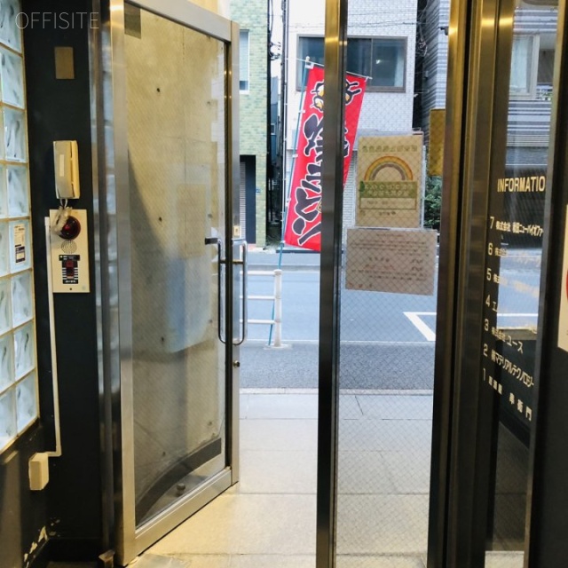 ユースメディアビル　エントランス
