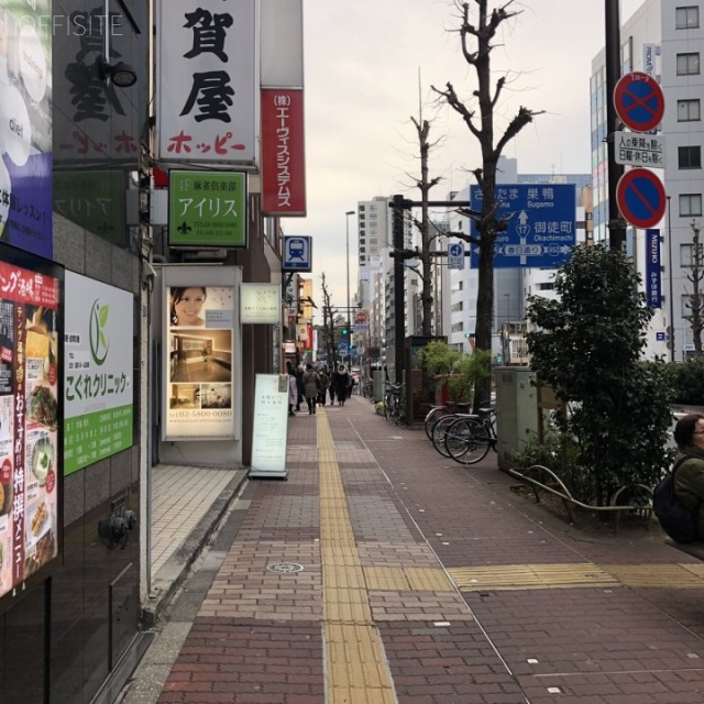 大同ビル ビル前面道路