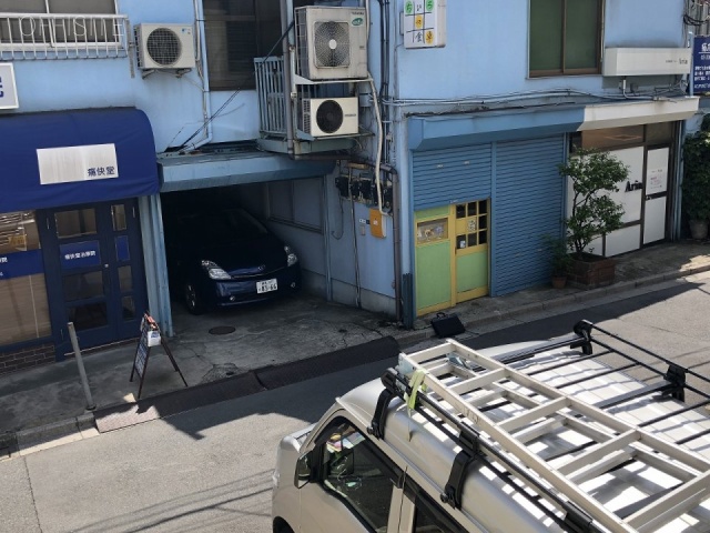 佐成屋ビル ビル前面道路