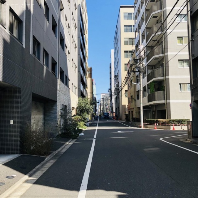 白鳳ビル ビル前面道路