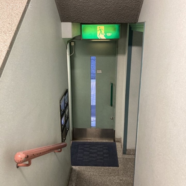 アネックス2 エントランス