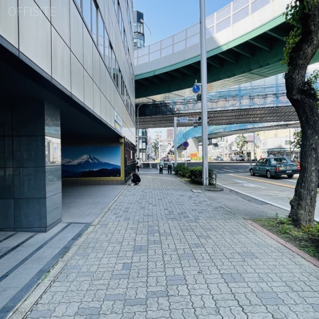 いちご名駅中駒ビル　前面道路