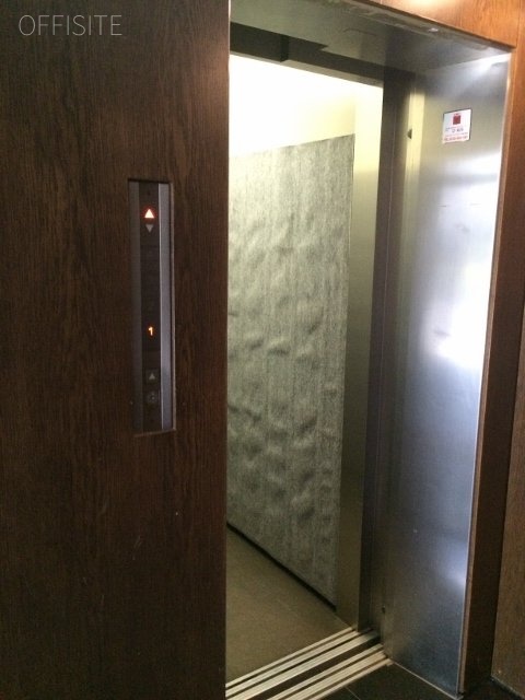 IBビル エレベーター