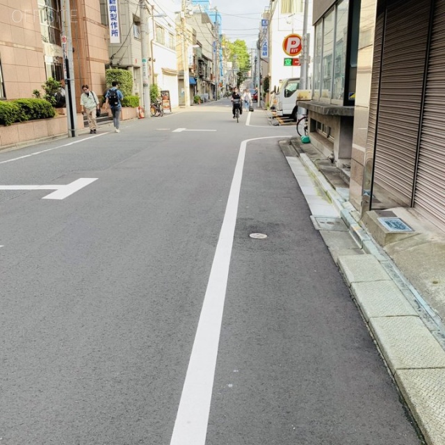 ハラダビル ビル前面道路