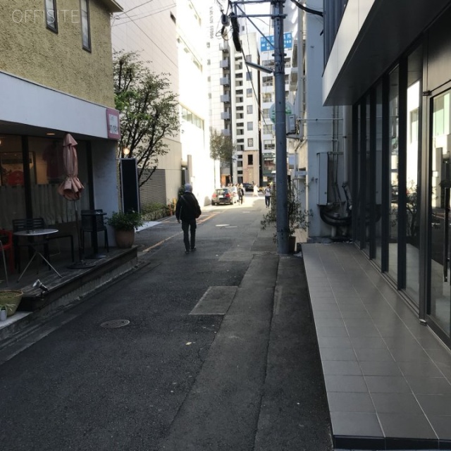 北青山アルコ ビル前面道路