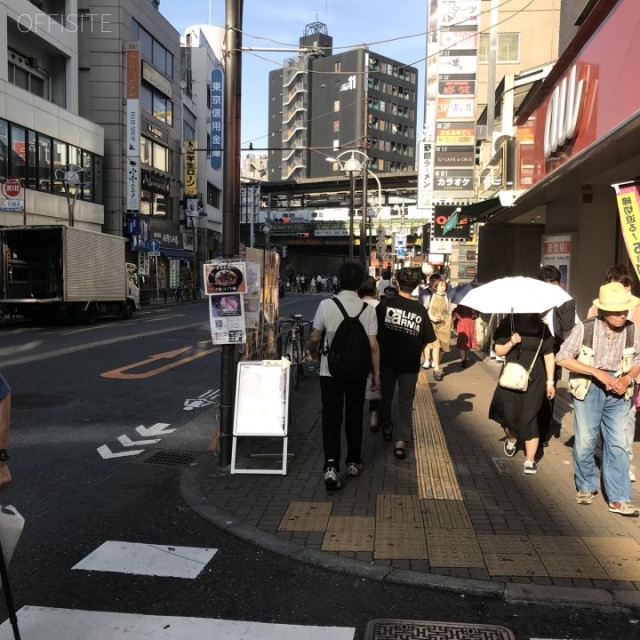 ふみビル ビル前面道路