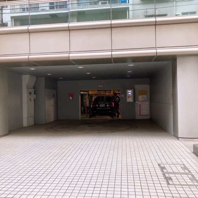 アーバンポイント巣鴨ビル 駐車場